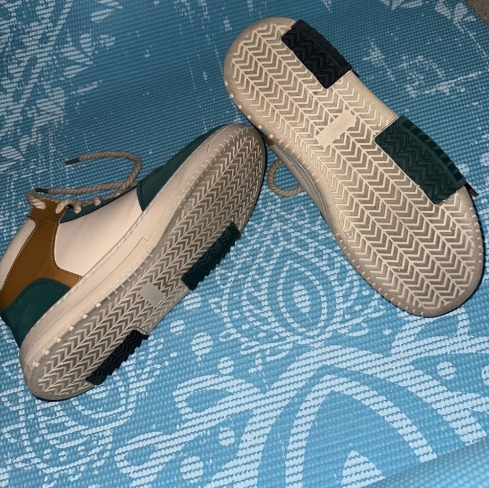 Men’s Cream and Green Sneaker Skate Shoes - Picture 8 of 8